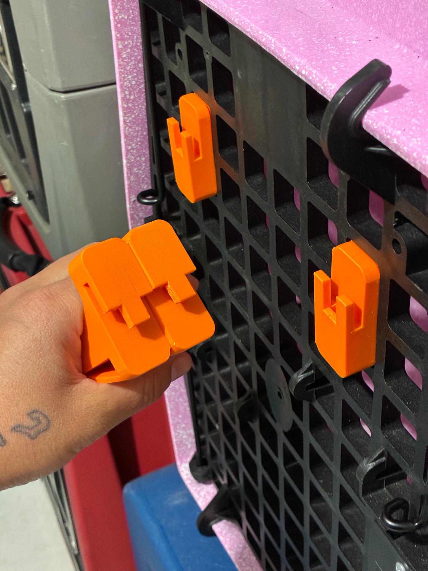 Ruffland Fan Hooks