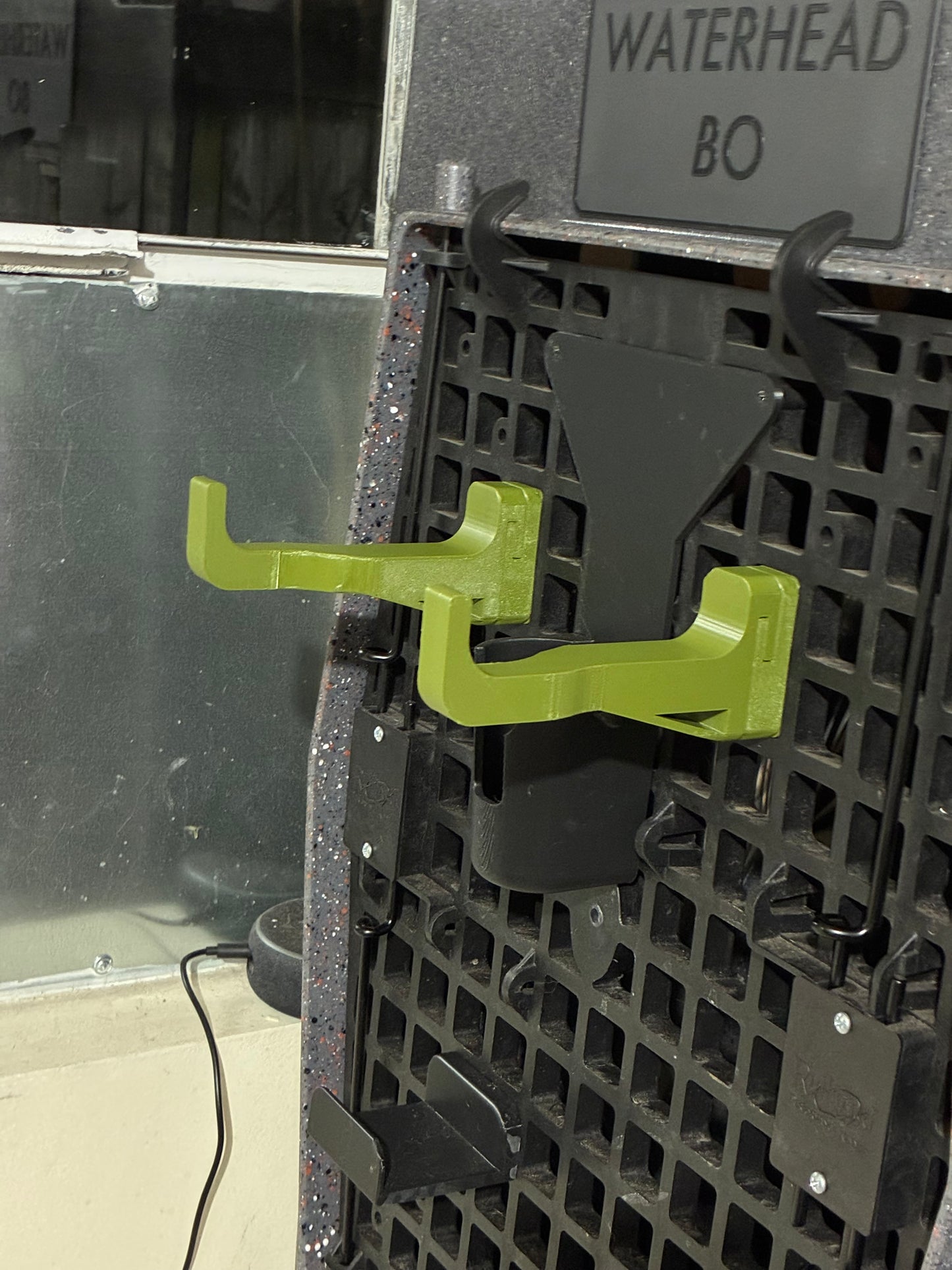 Ruffland Fan Hooks