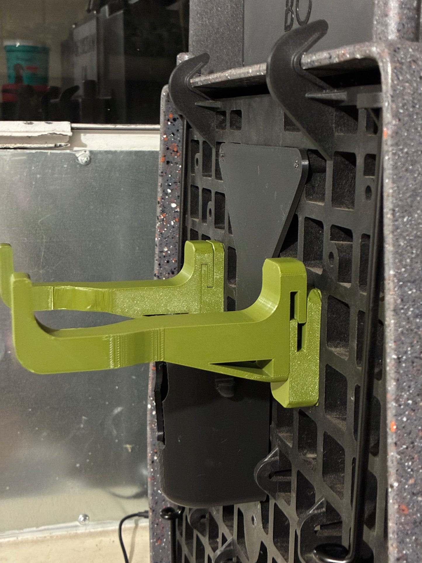 Ruffland Fan Hooks