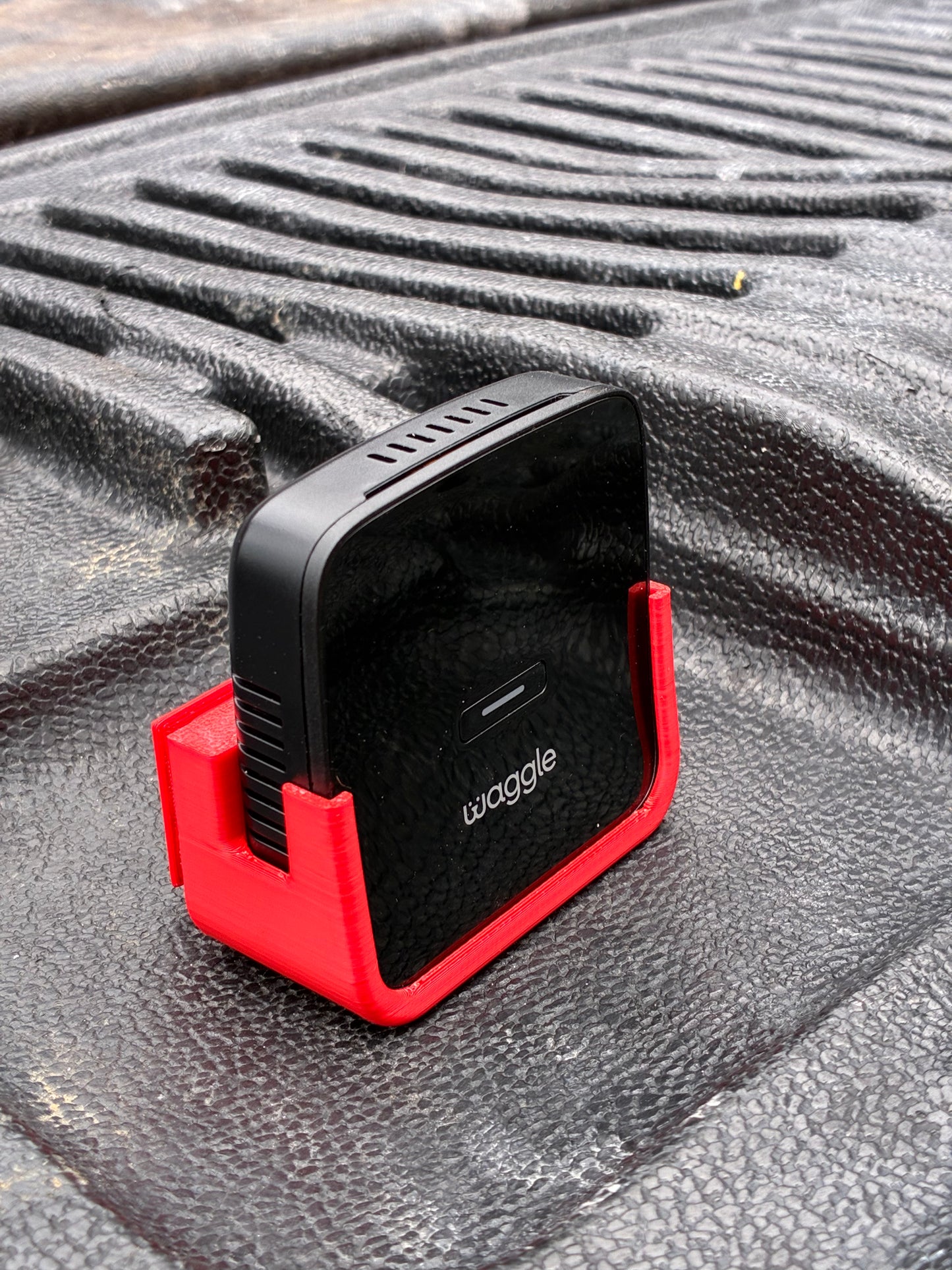Waggle Floating Ruffland Door Mount Holder