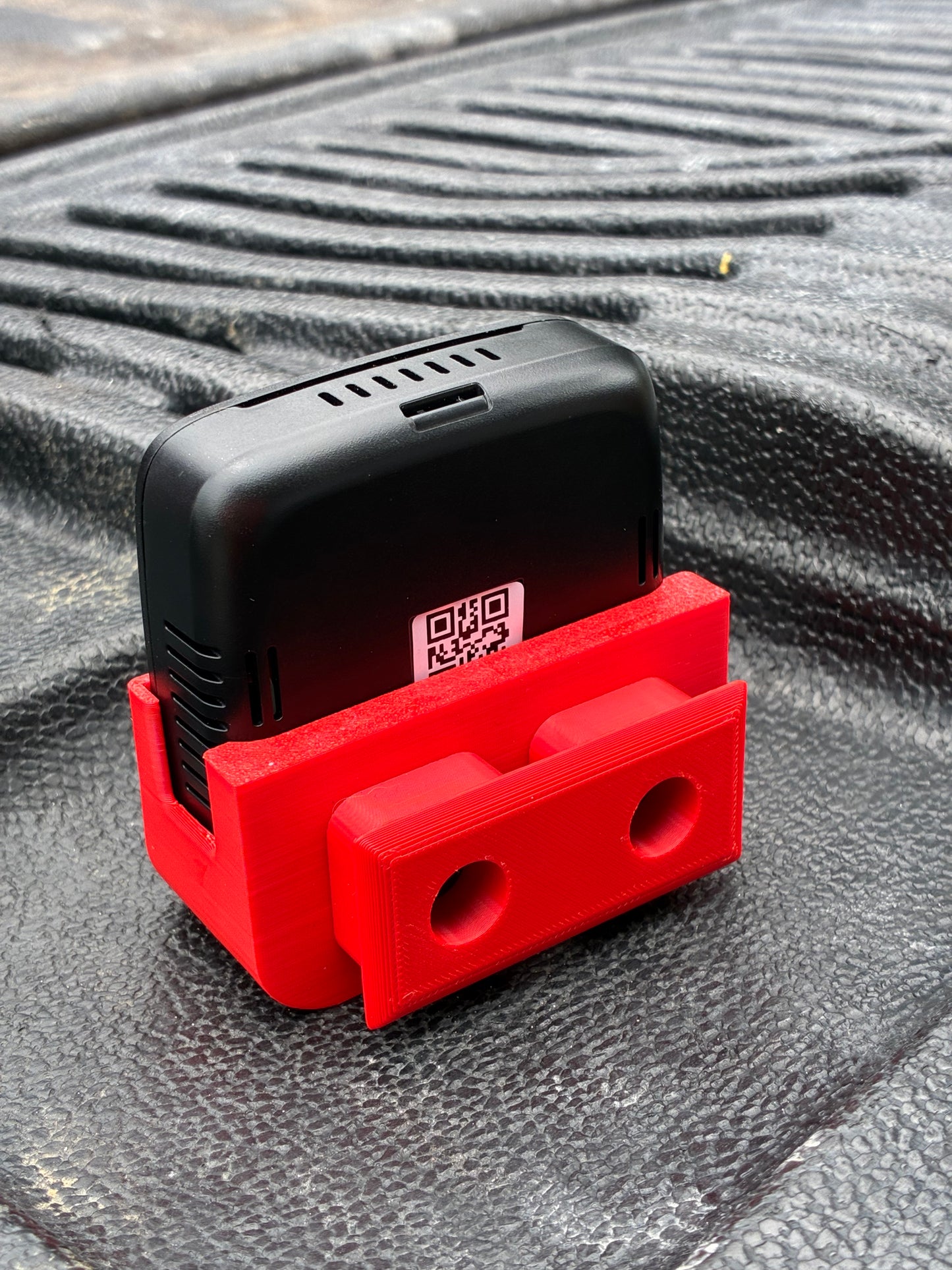 Waggle Floating Ruffland Door Mount Holder